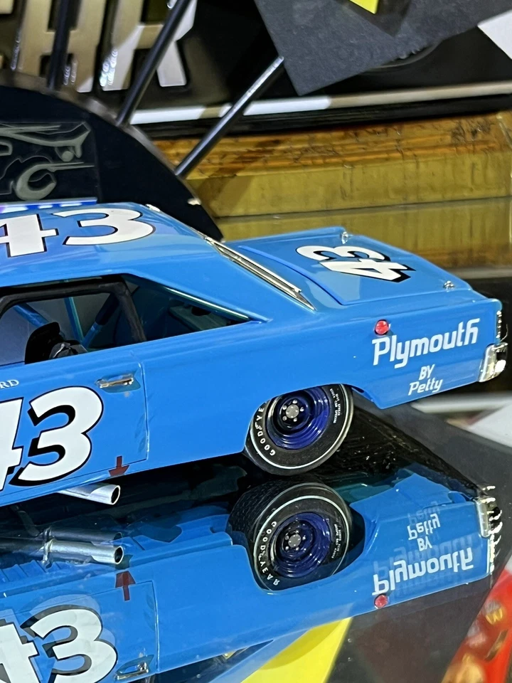 🔥Richard Petty #43 1967 Plymouth Belvedere GTX w/Original Box/Papers-RARE🔥🏁 - Image 2 of 4