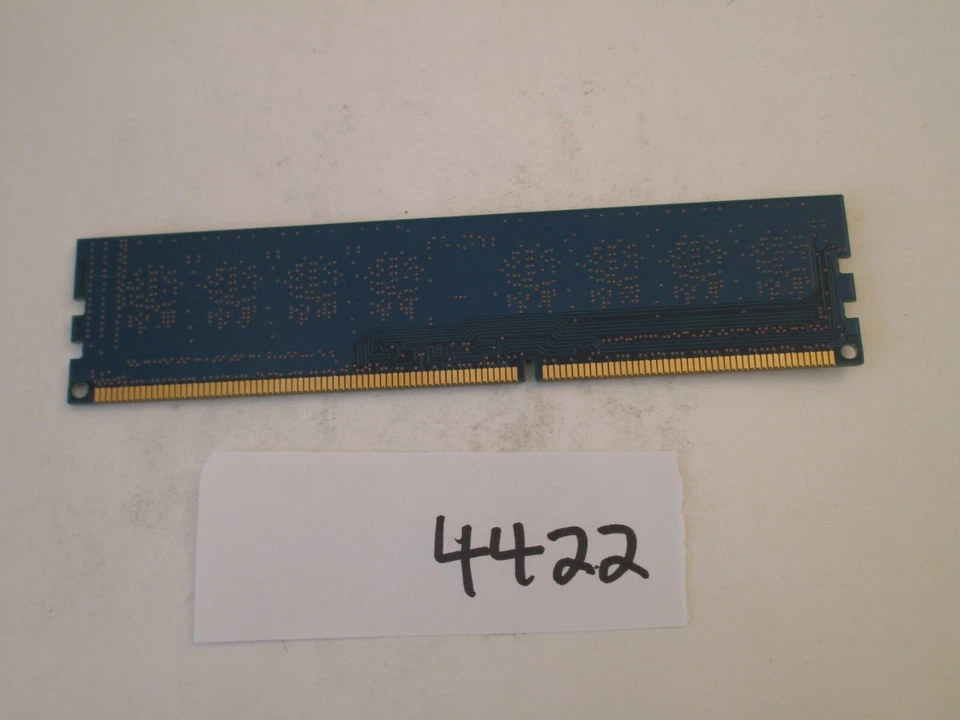 Hynix HMT325U6CFR8C-PB 2Gb PC3-12800 1600Mhz DDR3 Desktop Memory RAM (4422) - Image 2 of 2