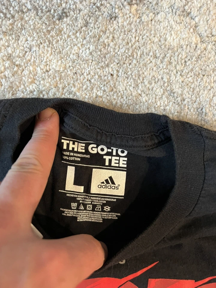 Camiseta Damian Lillard Portland Blazers 2013 Novato del Año Adidas Gráfica Grande Foto 3 de 3