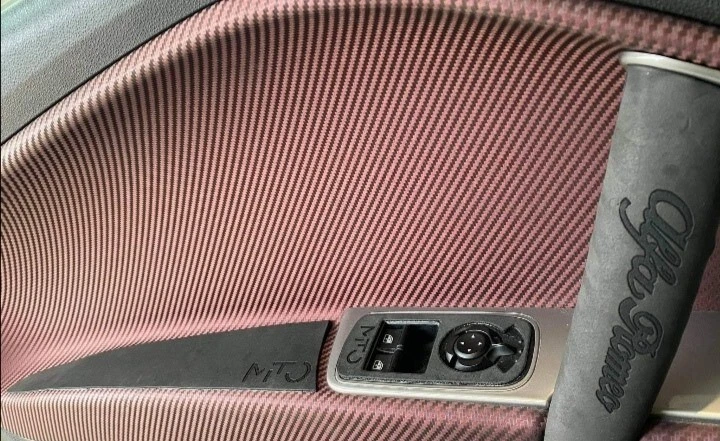 Foto 3 di 3