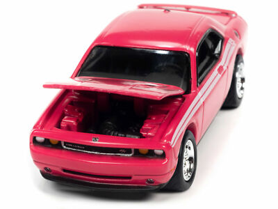 JOHNNY LIGHTNING 1:64 2010 DODGE CHALLENGER R/T PINK & TIN