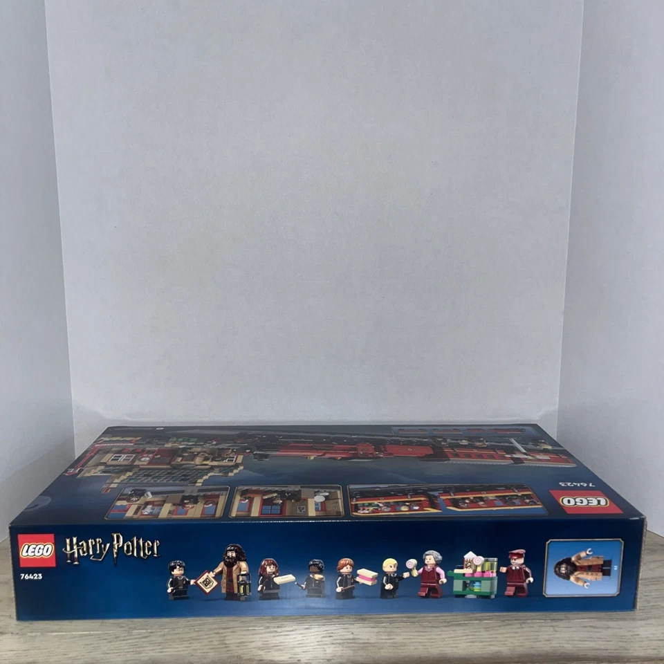 LEGO Harry Potter: Hogwarts Express & Hogsmeade Station (76423) NIB - Image 3 of 3