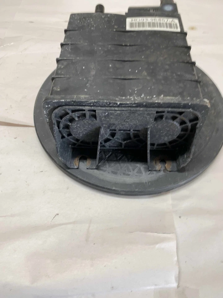 17-20 FORD FUSION Evaporator Canister GU5Z9D653A GU5Z9D653G - Image 3 of 4