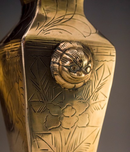 Par de jarrones chinos de latón pesado grabado a mano orientales decorativos 4 lados balaustres - Imagen 16 de 18