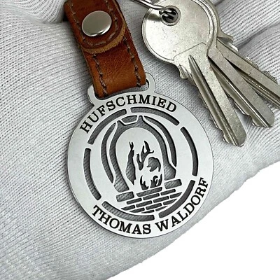 STEELMONKS Geschenk für Hufschmied mit Text - Zunftzeichen - Geburtstag Schlüsselanhänger