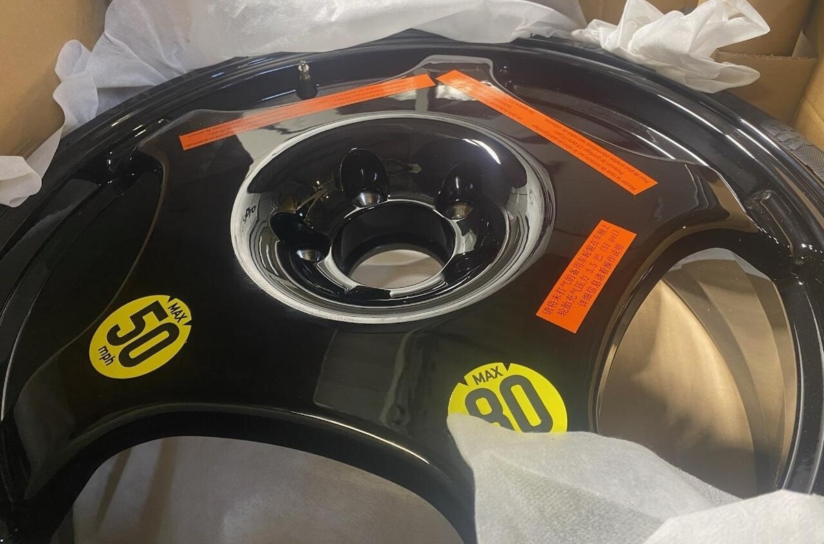 WSP Italy COMPATIBLE SPARE WHEEL MR676 AL60 19インチ 4本 8J5HPCD110+34 アルファロメオ/ステルヴィオ等　(VHC277) クレジットカード QRコード決済可能 19 x 8 Volvo S60 V60 2019 2020 2021 Factory OEM Wheel Rim 70472