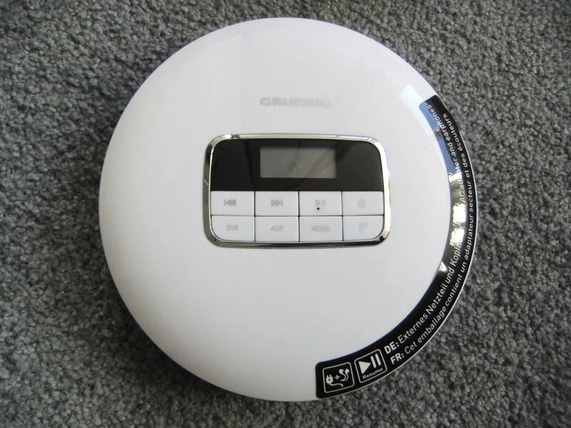 DISCMAN GRUNDIG PORTABLE CD MP PLAYER LCD Display CDP 6600