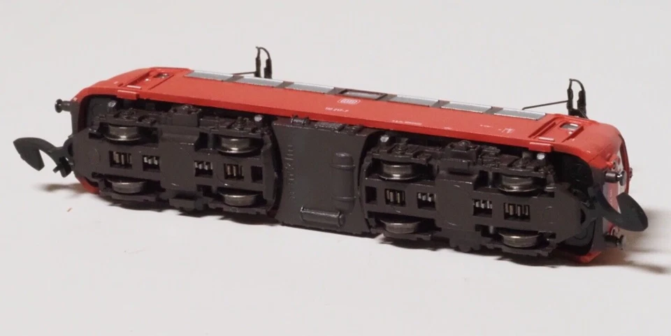 88385 Marklin Z-scale (DB AG) class 110 electric locomotive  Era V, 5 pole & LED - Image 3 of 4