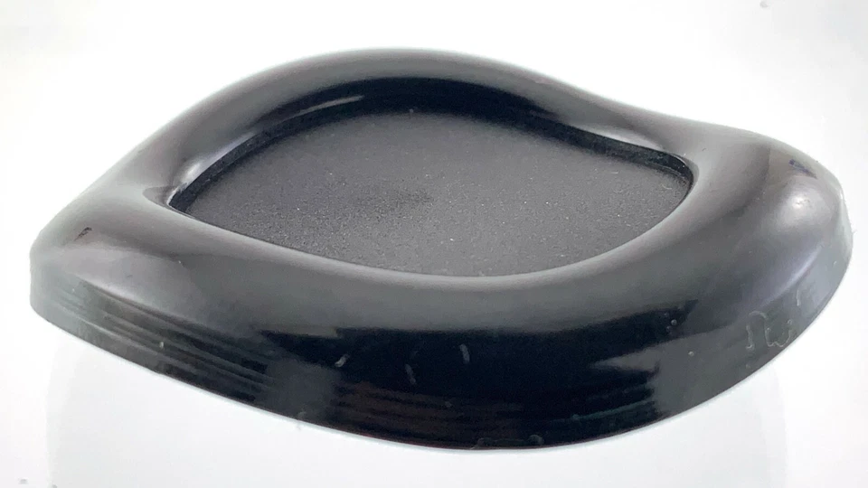 Vintage Carved Bakelite Black Size 1.5in Garment Button Circle Pattern 959A - Image 4 of 4