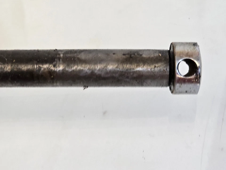 Yamaha RT1 360 1971 Enduro rueda delantera pivote perno eje y herrajes Foto 3 de 3