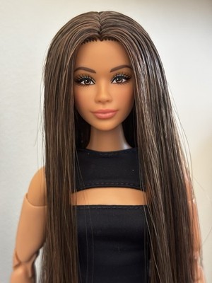STRAIGHT HAIR Barbie Basic #5 Curvy Made To Move Barbie Dressed Doll Model 05
