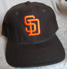 VTG 1985 SAN DIEGO PADRES BASEBALL CAP SPORTS SPECIALTIES 100 WOOL SIZE 7 1/2