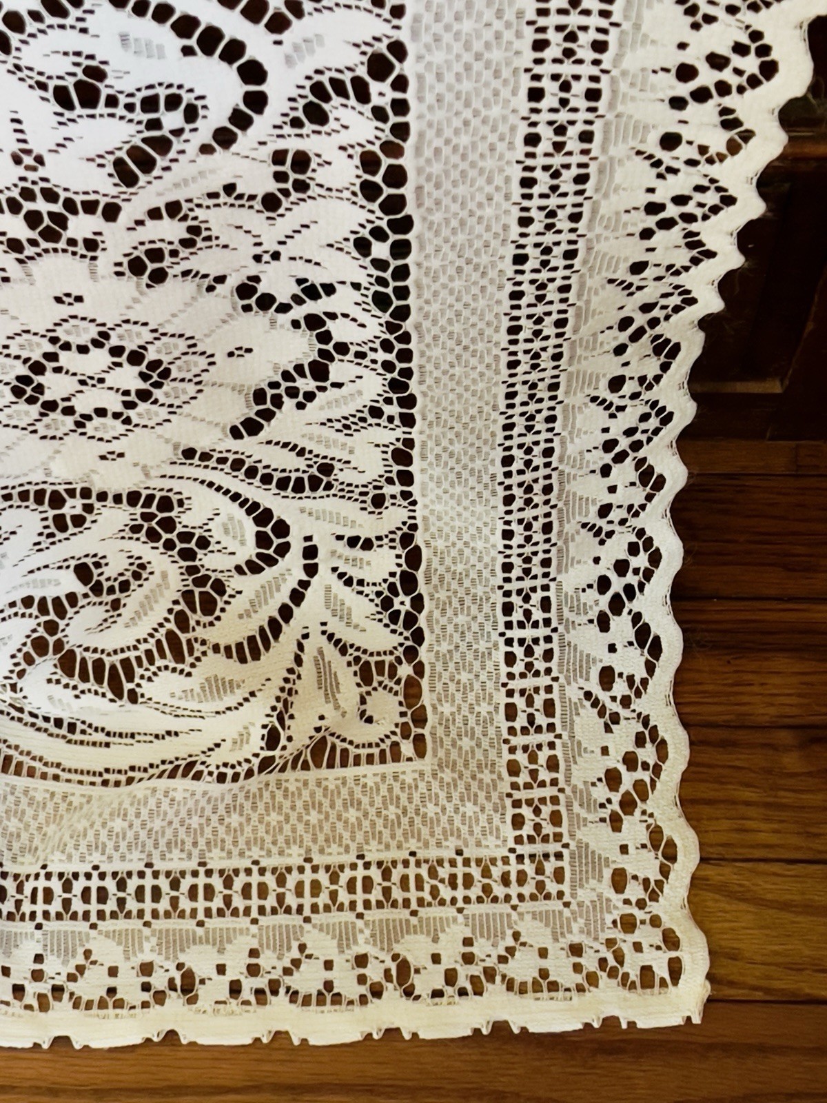 1 Of 4 VTG HEAVY CREAM OFF WHITE FLORAL LACE LONG SCALLOPED CURTAIN PANELS 60x85