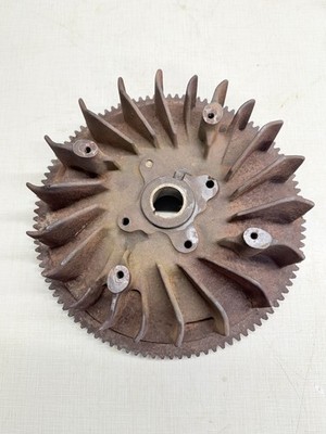 1983 John Deere 216 Tractor M00216T Kohler K341AQS Engine Flywheel