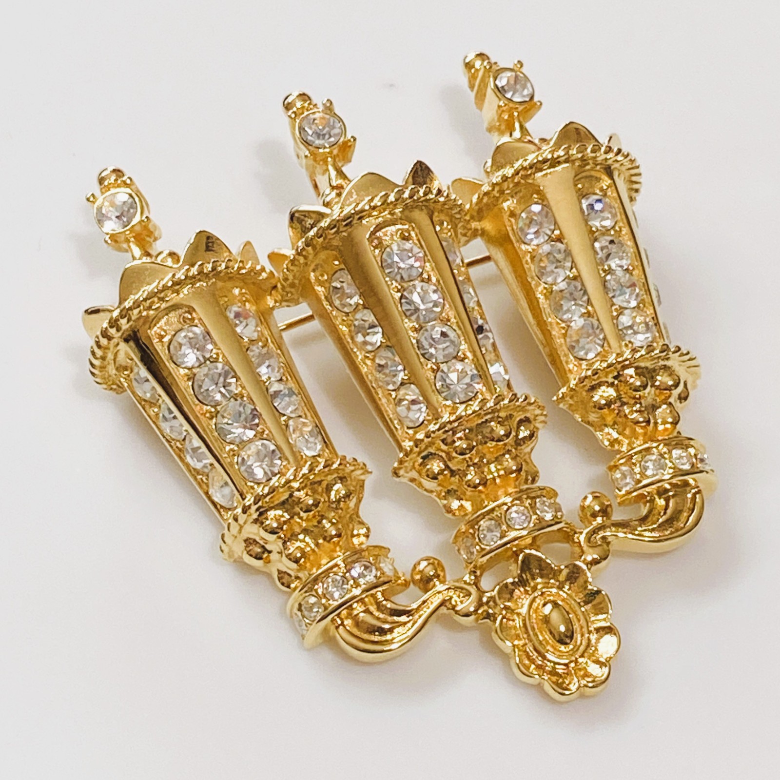 Vintage KJL Streets Of Paris Pin Pendant, Kenneth… - image 1