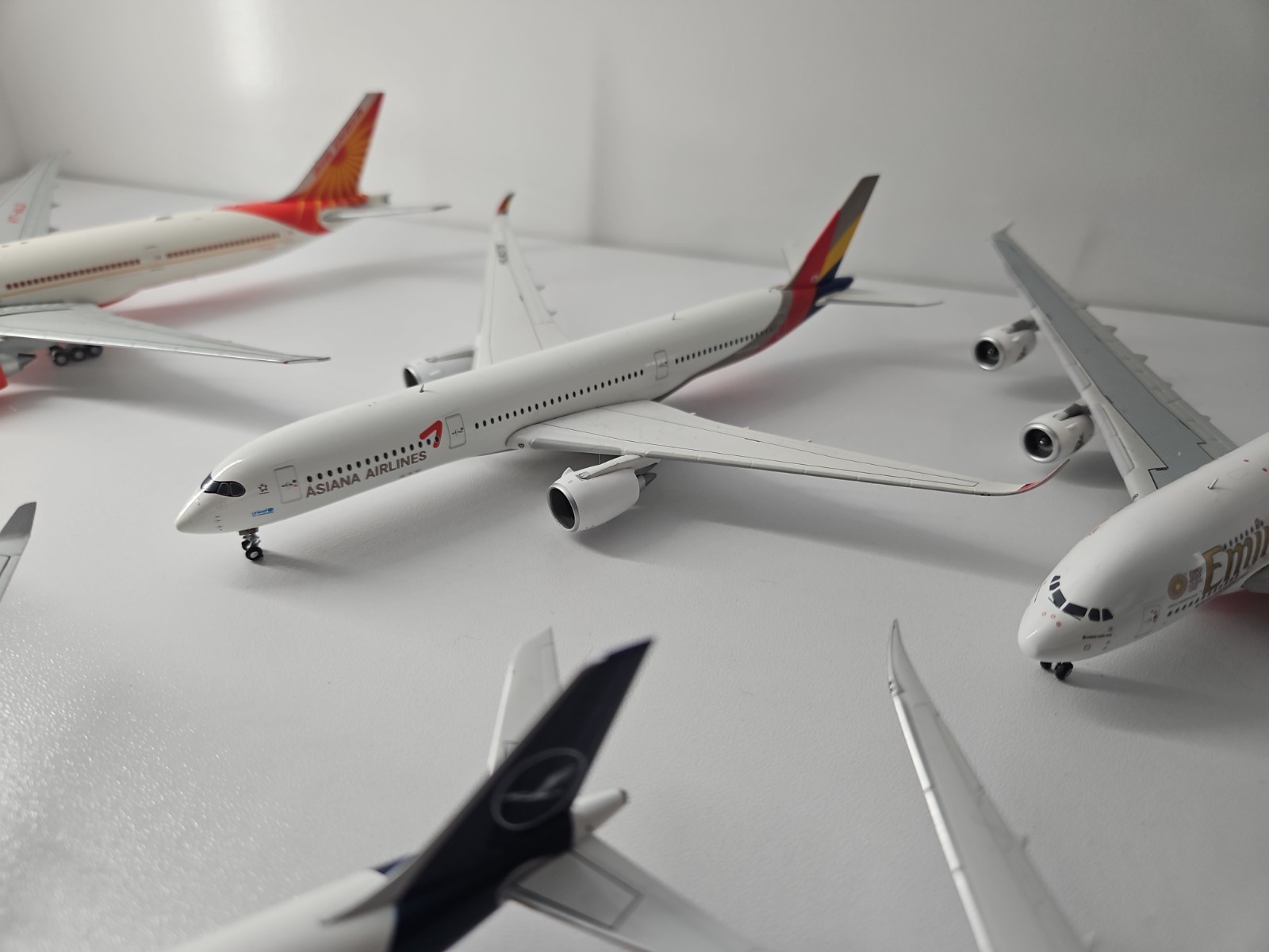 Asiana Airlines Airbus A350-900 Gemini Jets