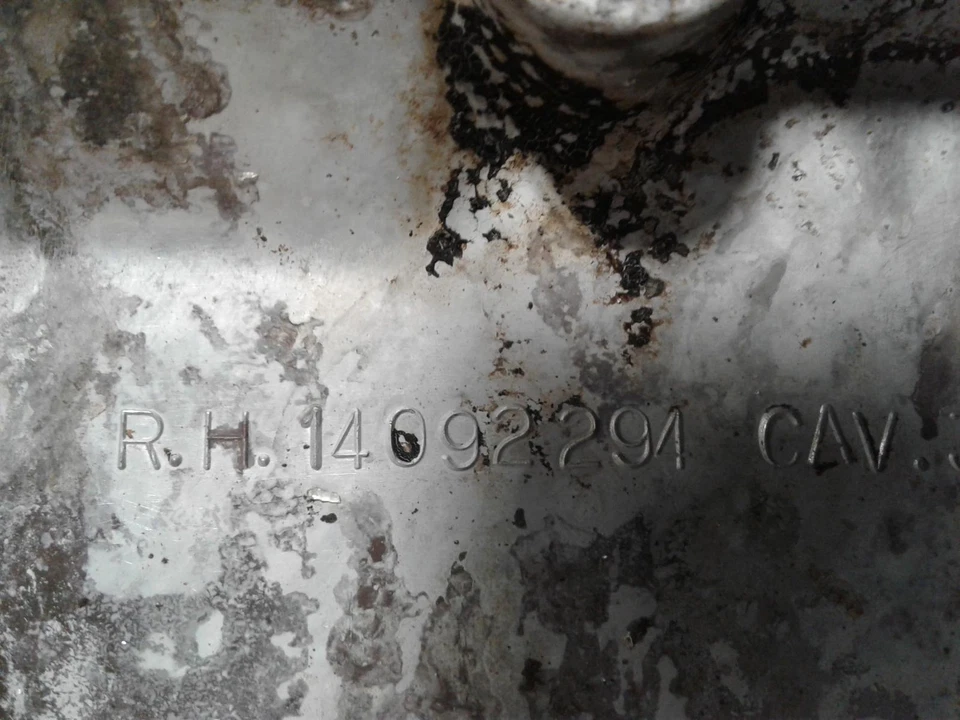 Used Engine Valve Cover fits: 1987 Chevrolet Celebrity Valve Cover Grade A - Image 2 of 4