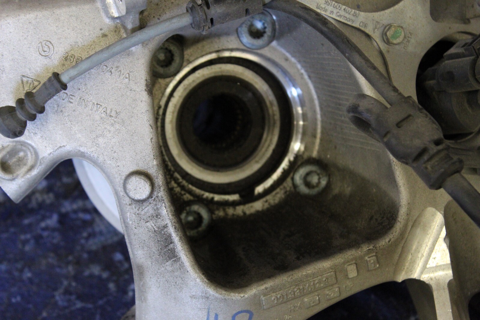 Porsche 911 GT3 2014 Rear Right Inner Steering knuckle