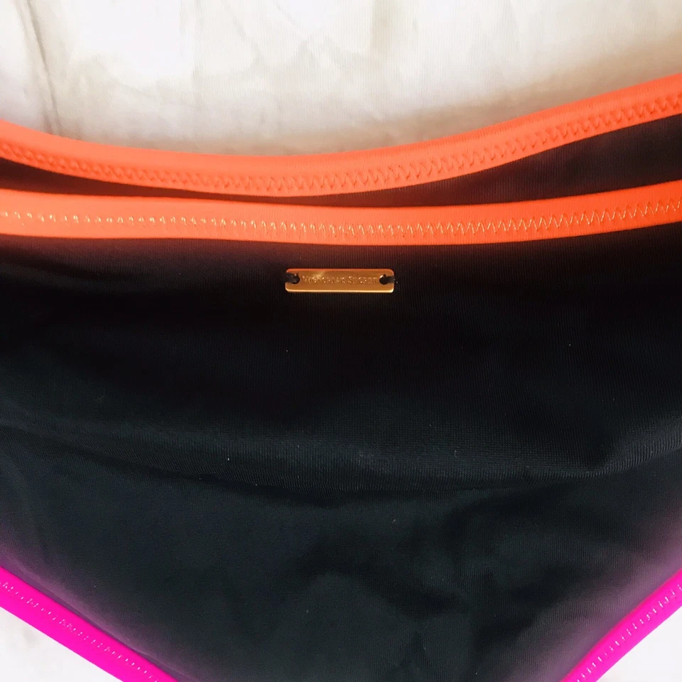 Parte inferior de bikini Victoria’s Secret Swim XS negra lisa descarada 84X VS natación XS MWT Foto 3 de 3