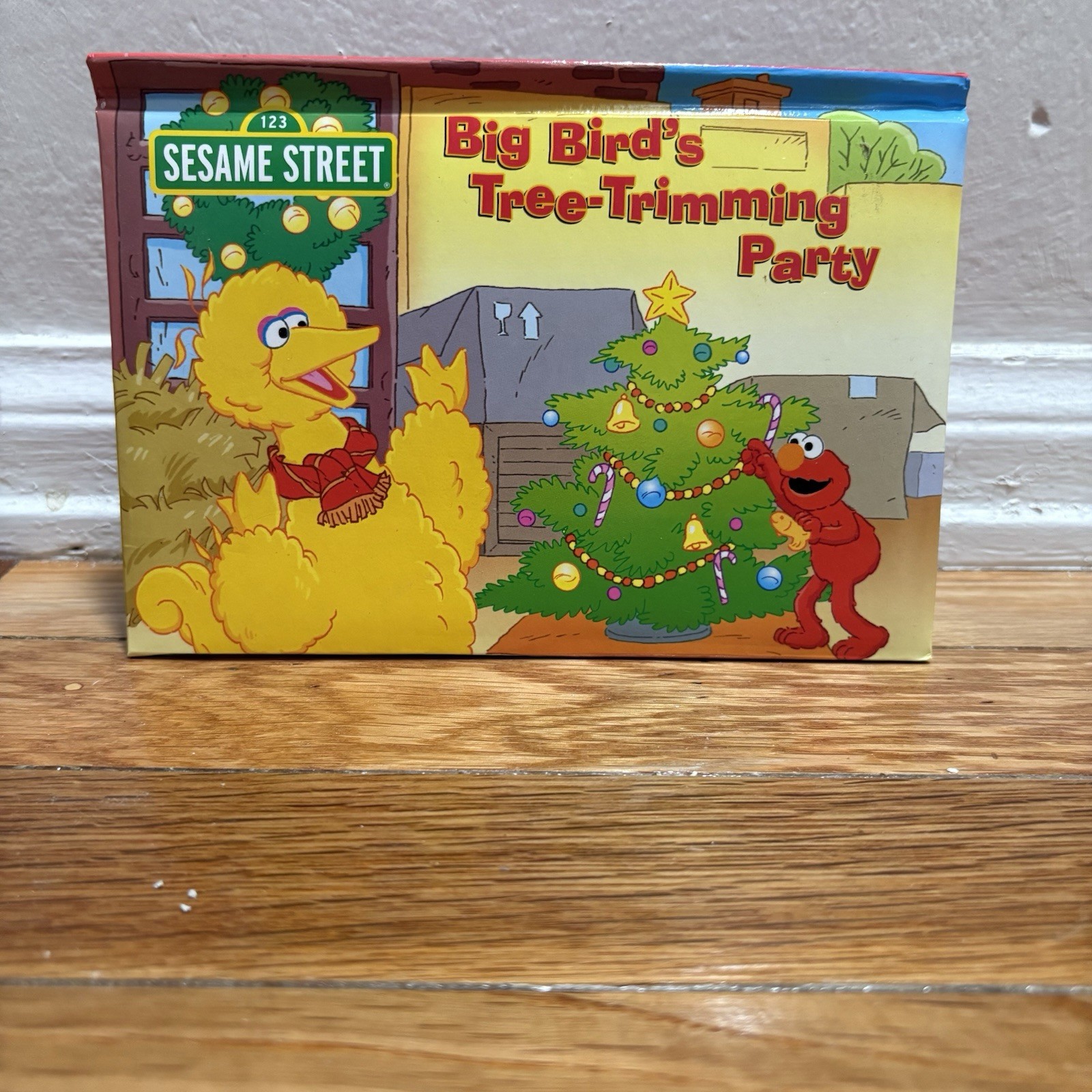 Sesame Street Big Bird's Tree-Trimming Party pop-up book by Lee Howard