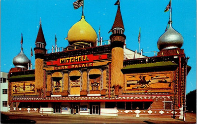 Corn Palace - Mitchell, South Dakota (USA) - Vintage Postcard