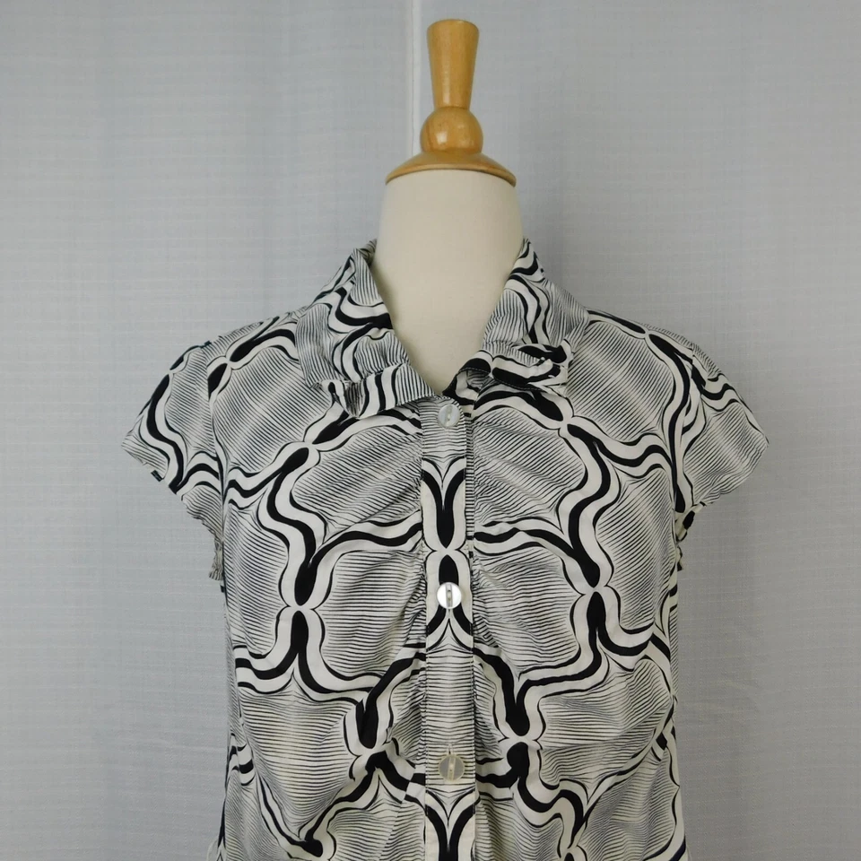 Vestido camisero Mossimo para mujer estampado abstracto con botones delanteros manga gorra - pequeño #5755 Foto 3 de 4