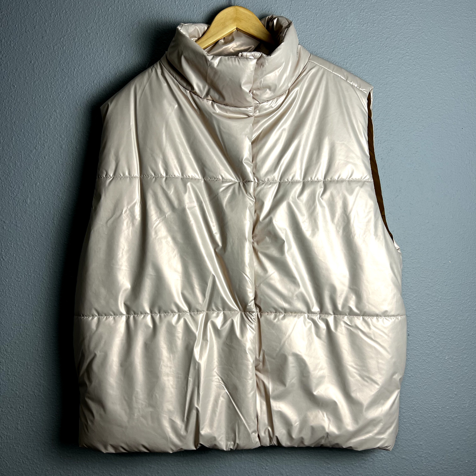 Fabletics Oversized Trend-Forward Puffer Vest in … - image 2