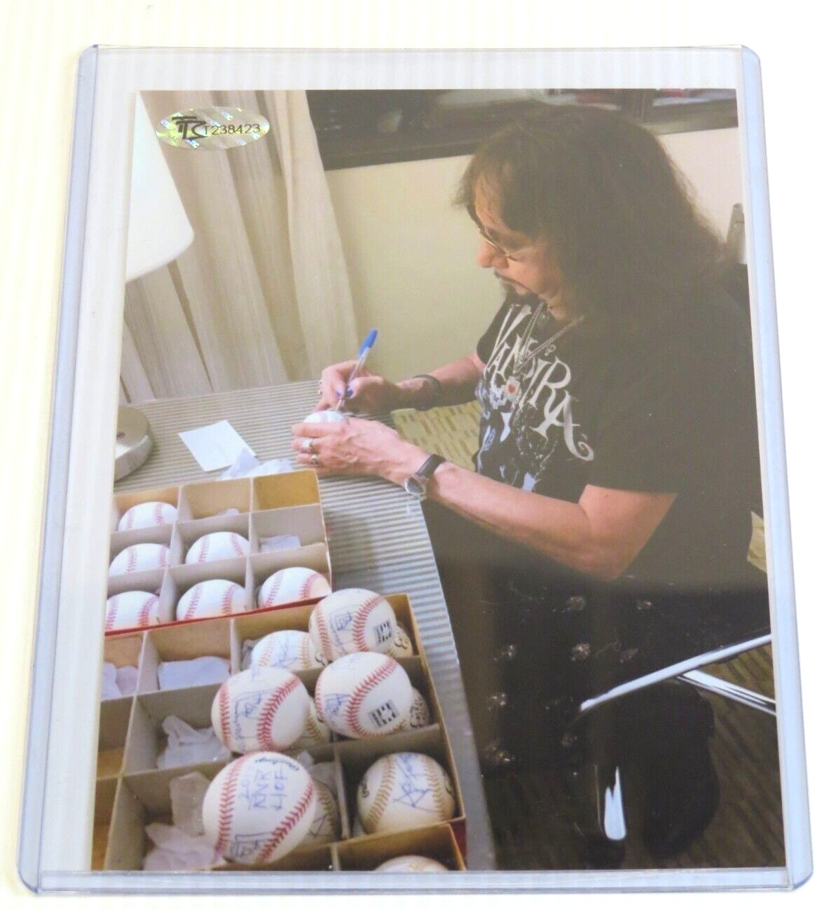 KISS ACE FREHLEY AUTOGRAPH BASEBALL DISPLAY & PHOTO GUITAR PICK & DONRUSS CARD