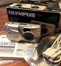 Olympus CAMEDIA D-450 Zoom 1.3 MP Digital Camera FOR PARTS