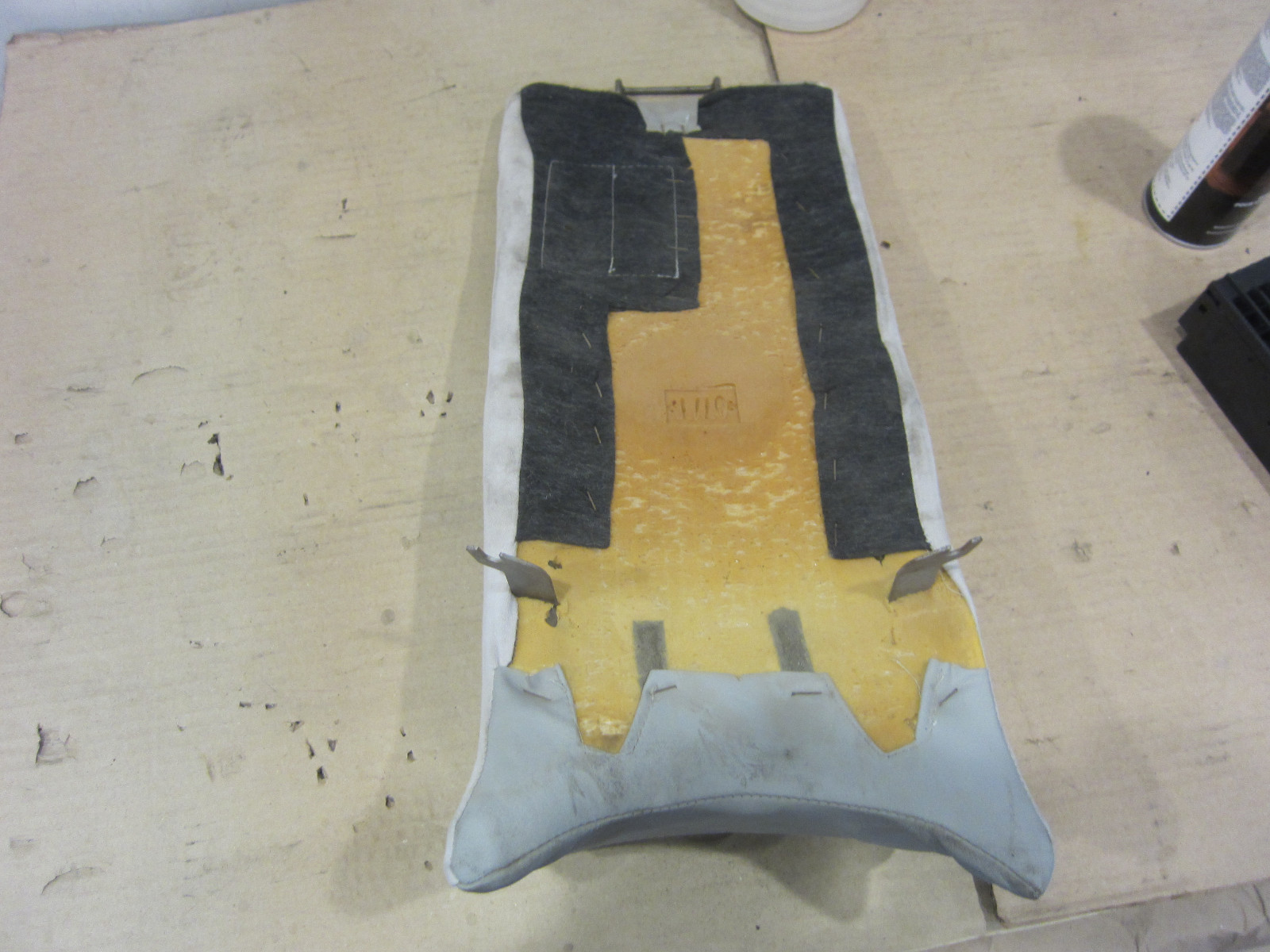 Maserati Quattroporte  Rear Middle Seat Bottom Cushion - Grey - P/N 9813812..