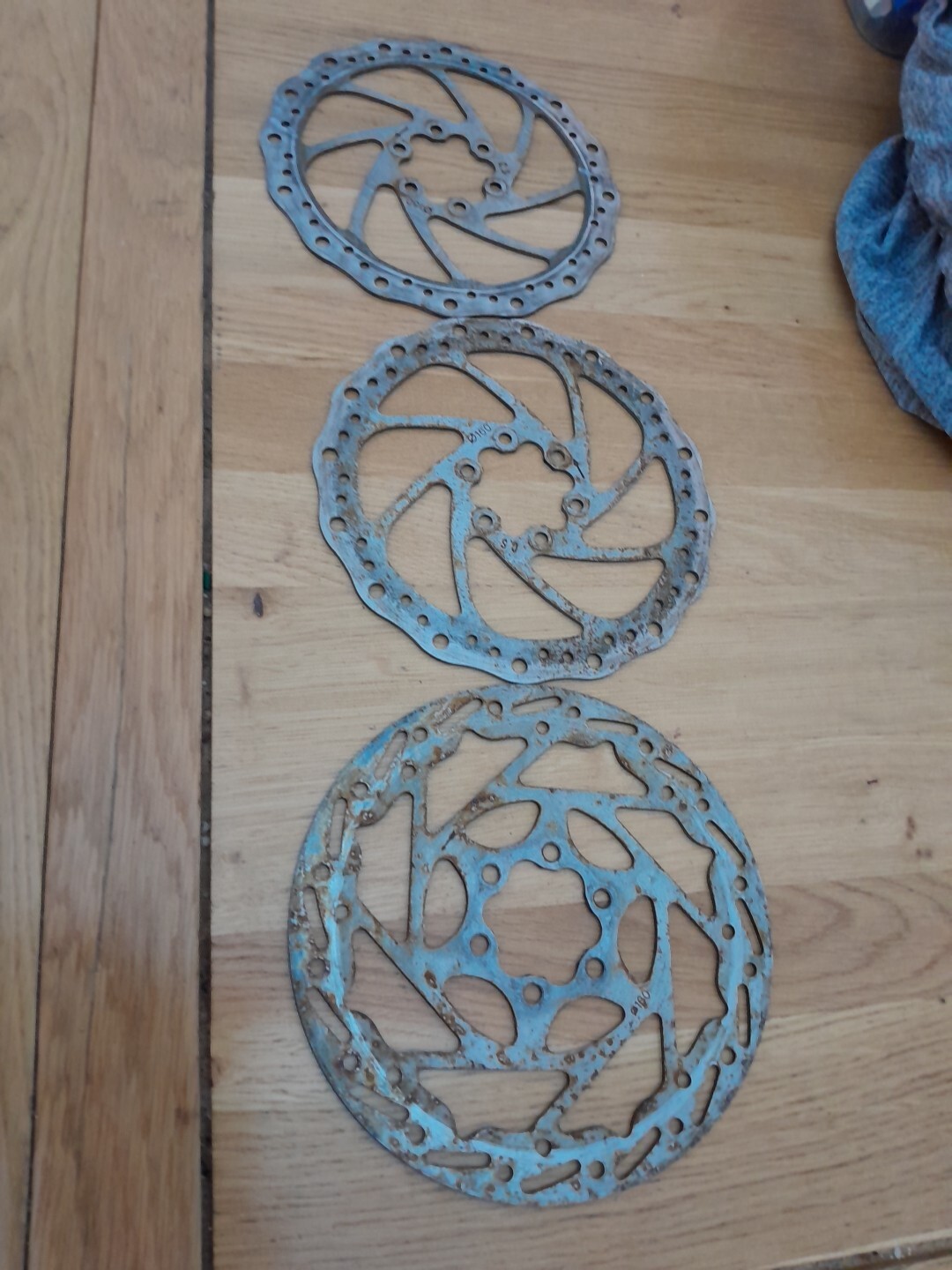 Picture 1 of 6
