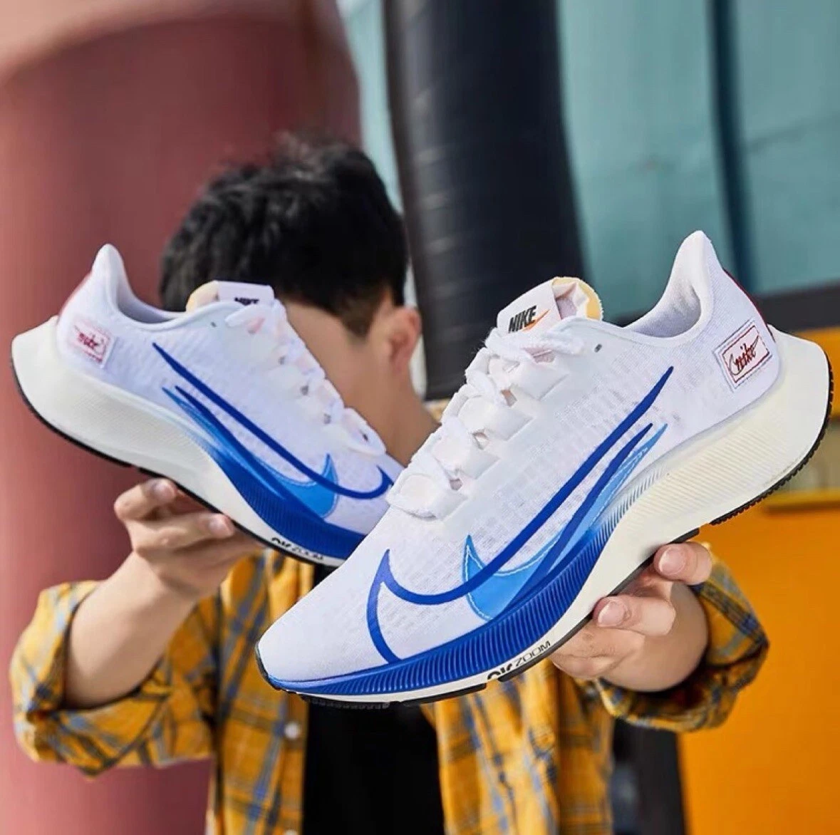 Nike pegasus hot sale white blue
