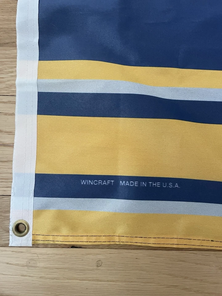 Bandeira Buffalo Sabres Outdoor, 3x5, Oficialmente Licenciada, Ótimo Estado - Imagem 3 de 4