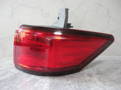 NISSAN ELGRAND TE52 Genuine Tail Light Combination Lamp Right