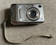 Fujifilm FinePix A500 5.1MP Digital Camera - Silver See Pics No Cables