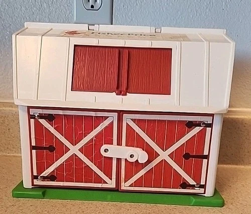 Vintage 1967 Fisher-Price Little People Play Family Farm 915 Some Accessories