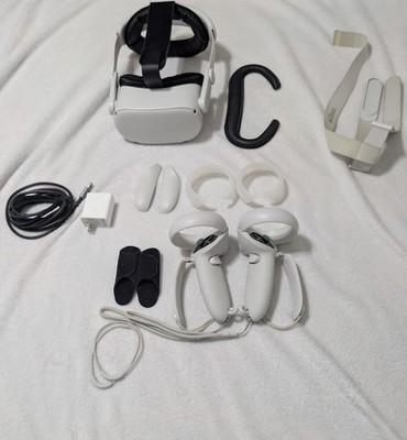 Oculus Quest 2 128gb VR Headset 2 Controllers, Working Condition 