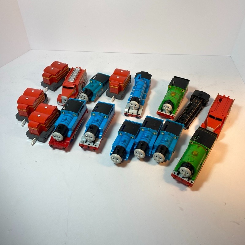 Thomas TrackMaster TOMY Plarail For Parts As Is Thomas, Gordon