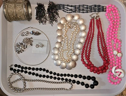 VINTAGE ESTATE Costume Jewelry Lot ALL WEARABLE 7+lbs. #95