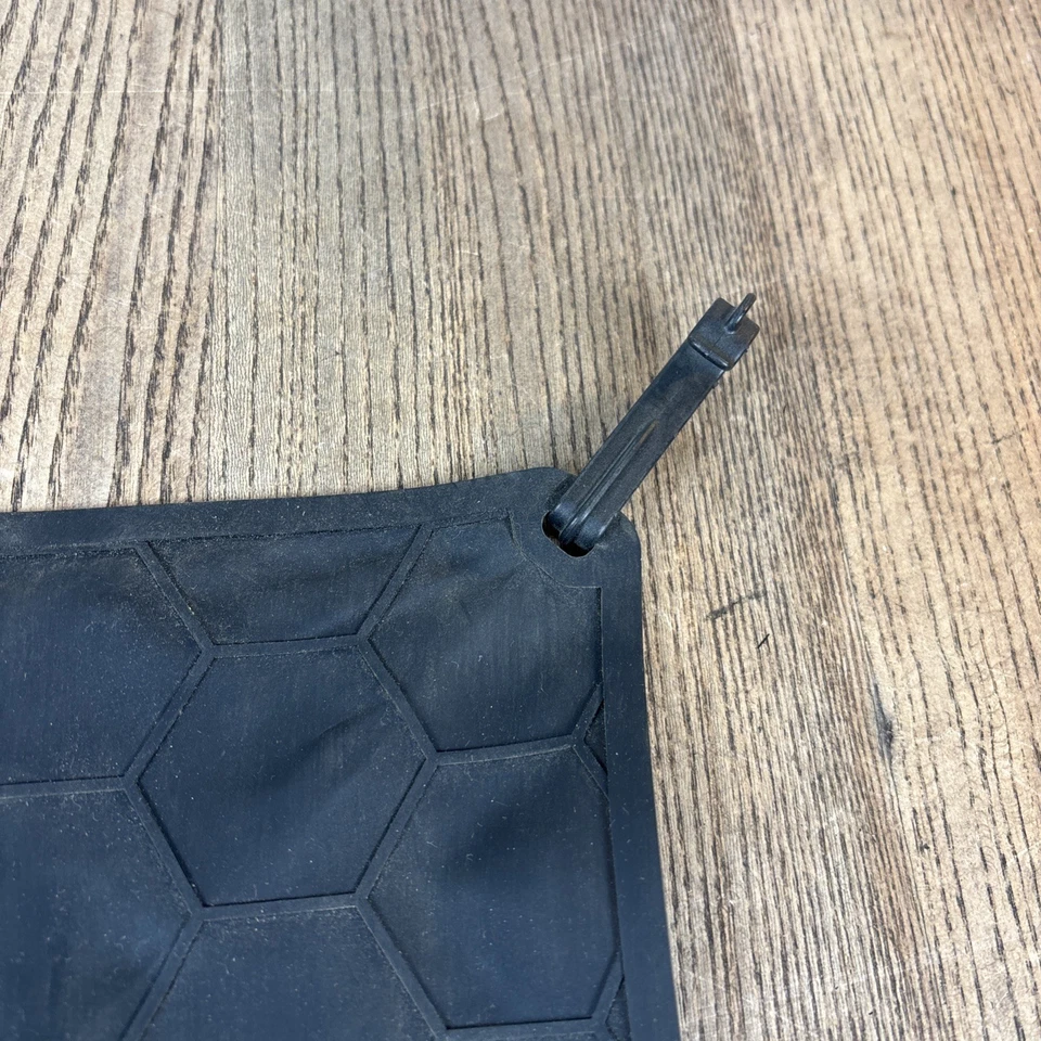 "Red de carga impermeable Delta Elasto Tarp para portabicicletas y cestas 10,5"" x 10,5""" Foto 3 de 4