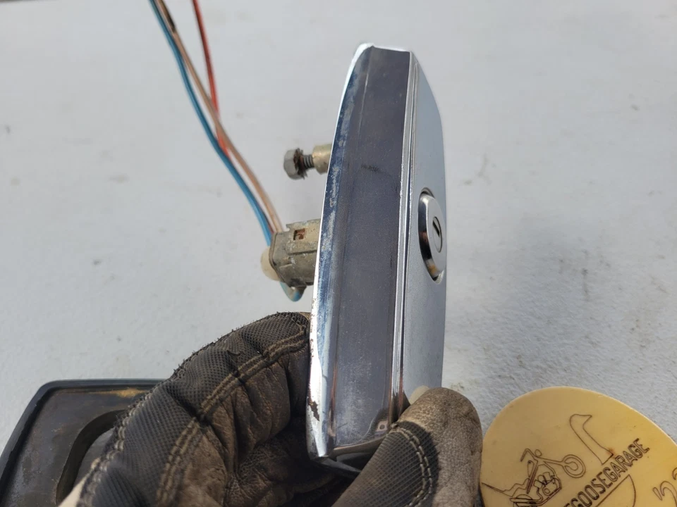 78-91 Chevrolet GMC K5 Blazer Jimmy Tailgate Power Window Switch Key Lock Gate - Image 4 of 4