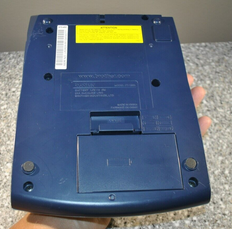 Brother PT-1880 P-Touch Deluxe Label Maker Tested and Working Brother PT-1880 P-Touch Deluxe Label Maker Tested and Working