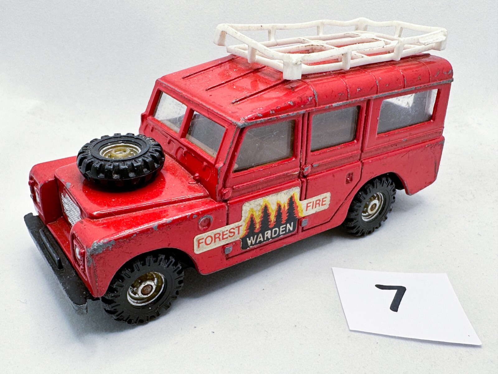 Corgi 421, Forest Fire Land Rover 109WB - Free Price Guide & Review
