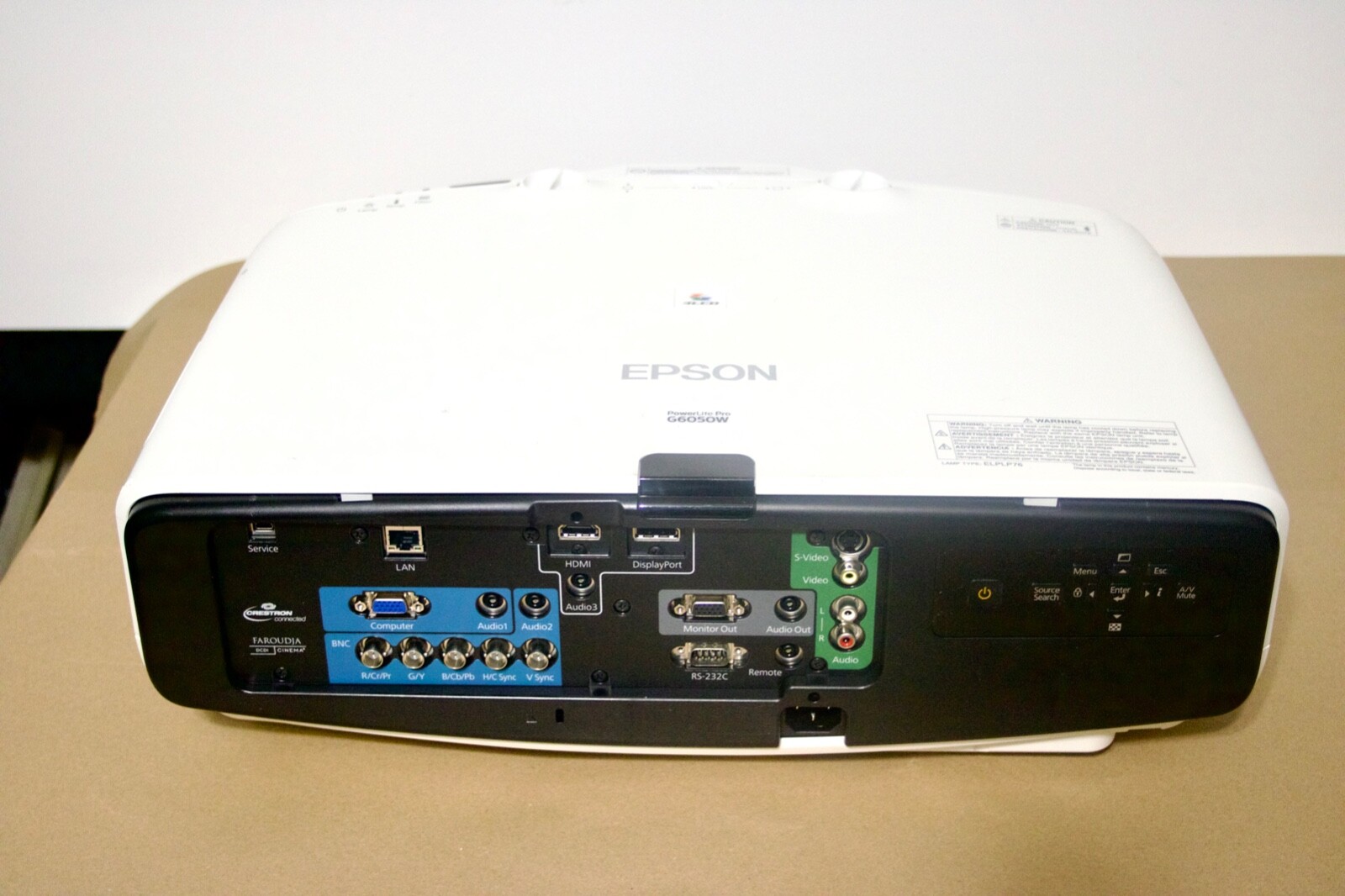 Epson PowerLite Pro G6050W WXGA 3LCD Projector. Mod.H511A Remote,VGA,HDMI Cables