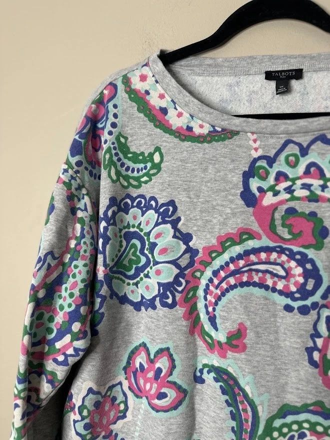 Sudadera Talbots Gris Paisley Para Mujer Plus 1X Pop Audaz Fantasiosa Dobladillo Alto-Bajo Foto 2 de 4