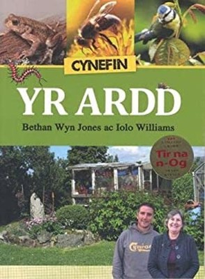 Cyfres Cynefin: 1. Cynefin Yr Ardd Taschenbuch Iolo, Jones, Bethan