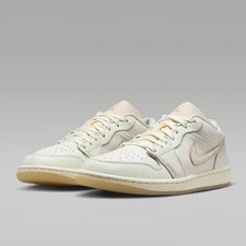 NEW Air Jordan 1 Low SE Women's Size 10 Sail/Team Gold-Pale Ivory HV5157-100