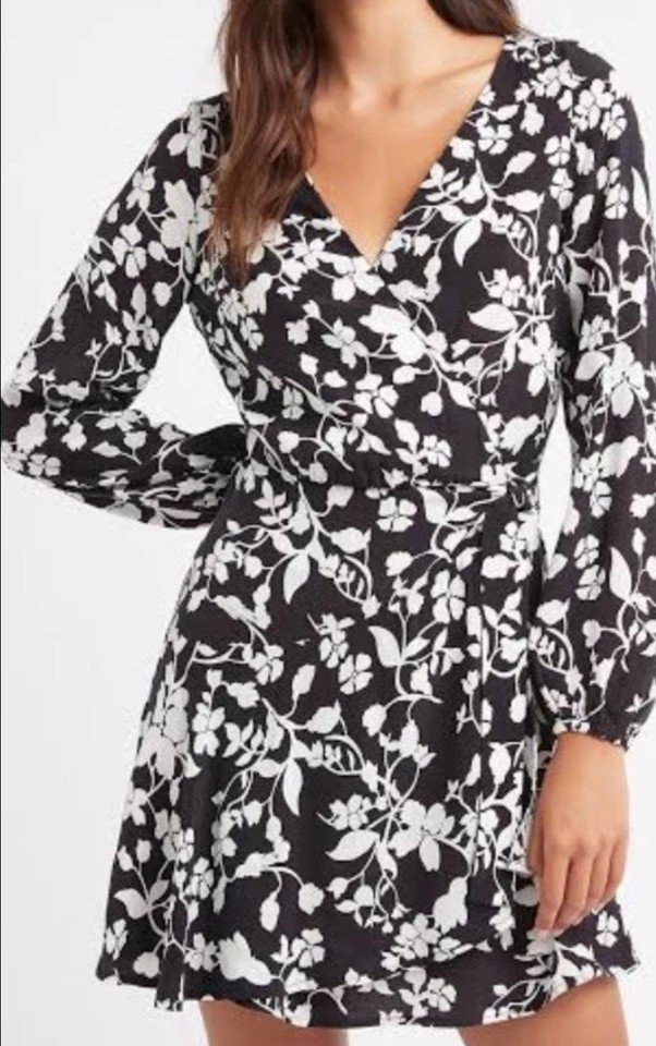 Kookai Callie Black And White Floral Wrap Mini Dress Size 38 Aus 8/10