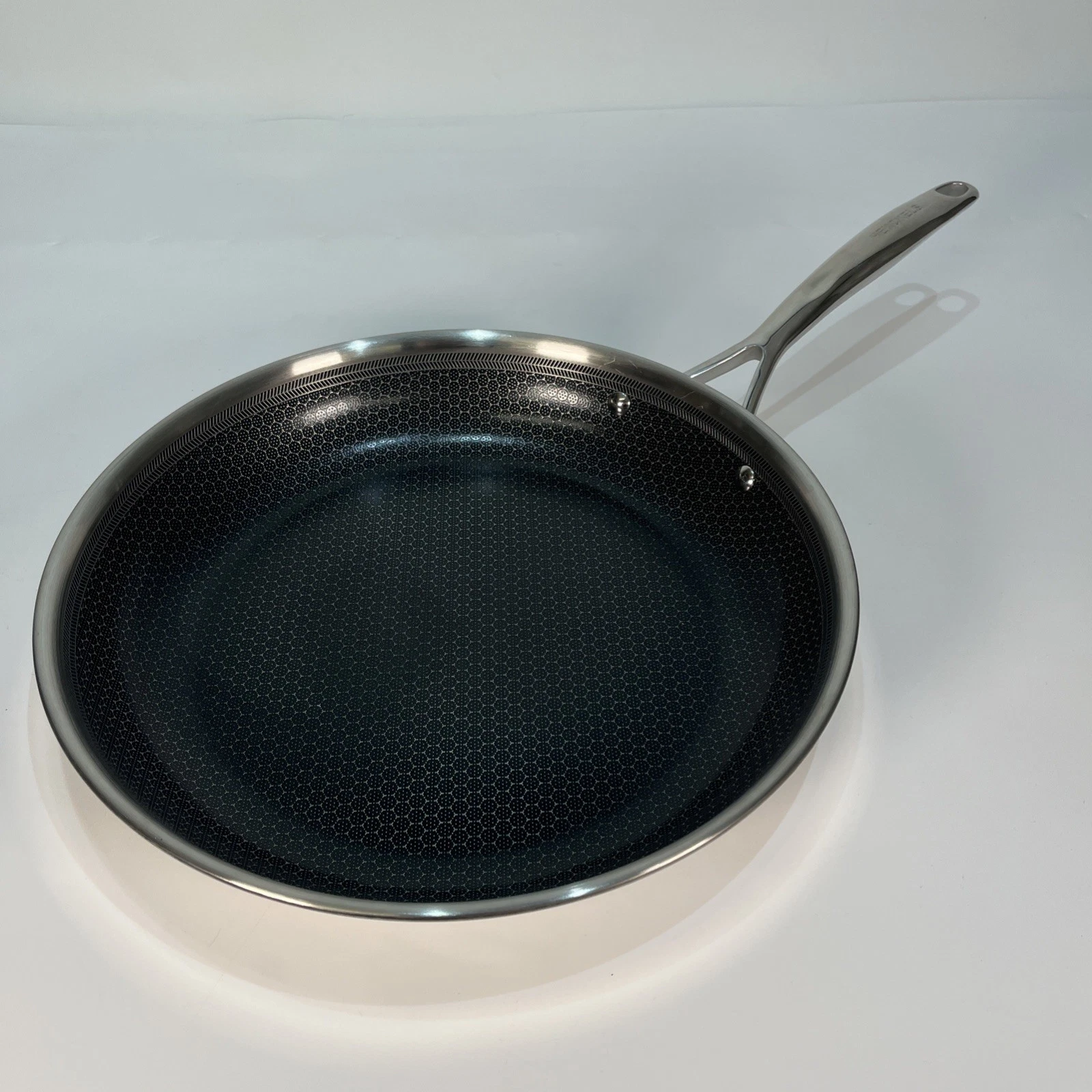 Henckels Paradigm Tri-Ply Stainless Steel Non-Stick 30cm Frying Pan
Opens in a new window or tab