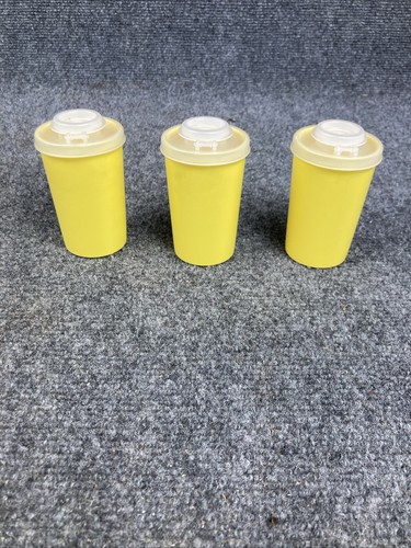 Vtg Tupperware Wall Rack, 3 Spice Shakers Containers w/ Flip Top Lids & Labels - Picture 10 of 14